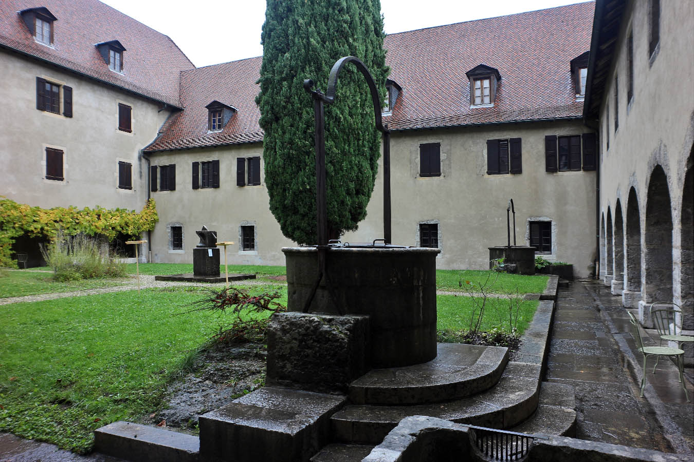 Внутренний сад монастыря