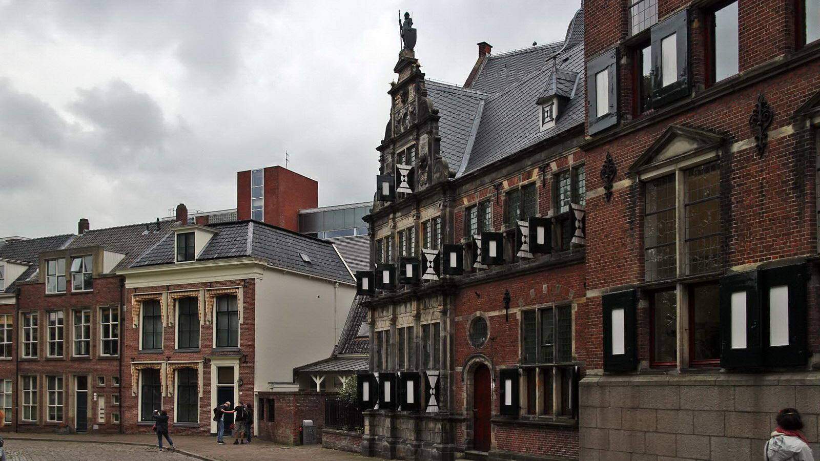 Groningen. Martinikerkhof. Provinciehuis
