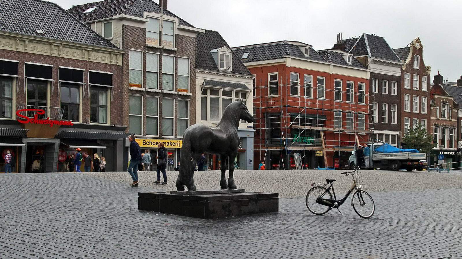 Leeuwarden. Paard