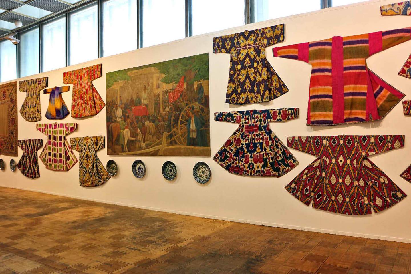 Икаты и предметы текстильного искусства из коллекции Таирова
