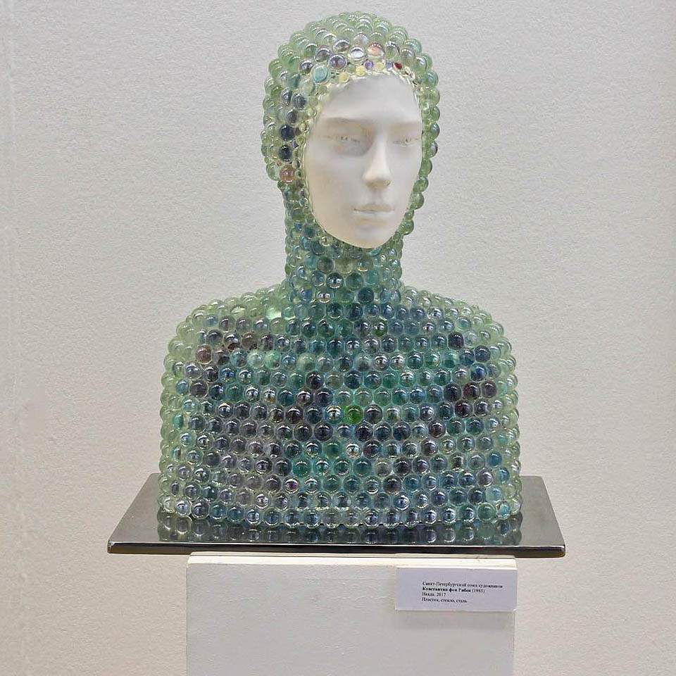 Константин фон Рибен. Наяда. 2017, пластик, стекло, сталь