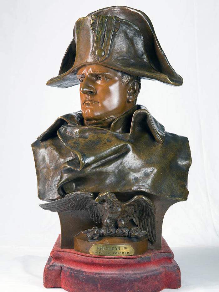 Наполеон в Москве. Скульптор Р. Коломбо. Бронза. 1885
