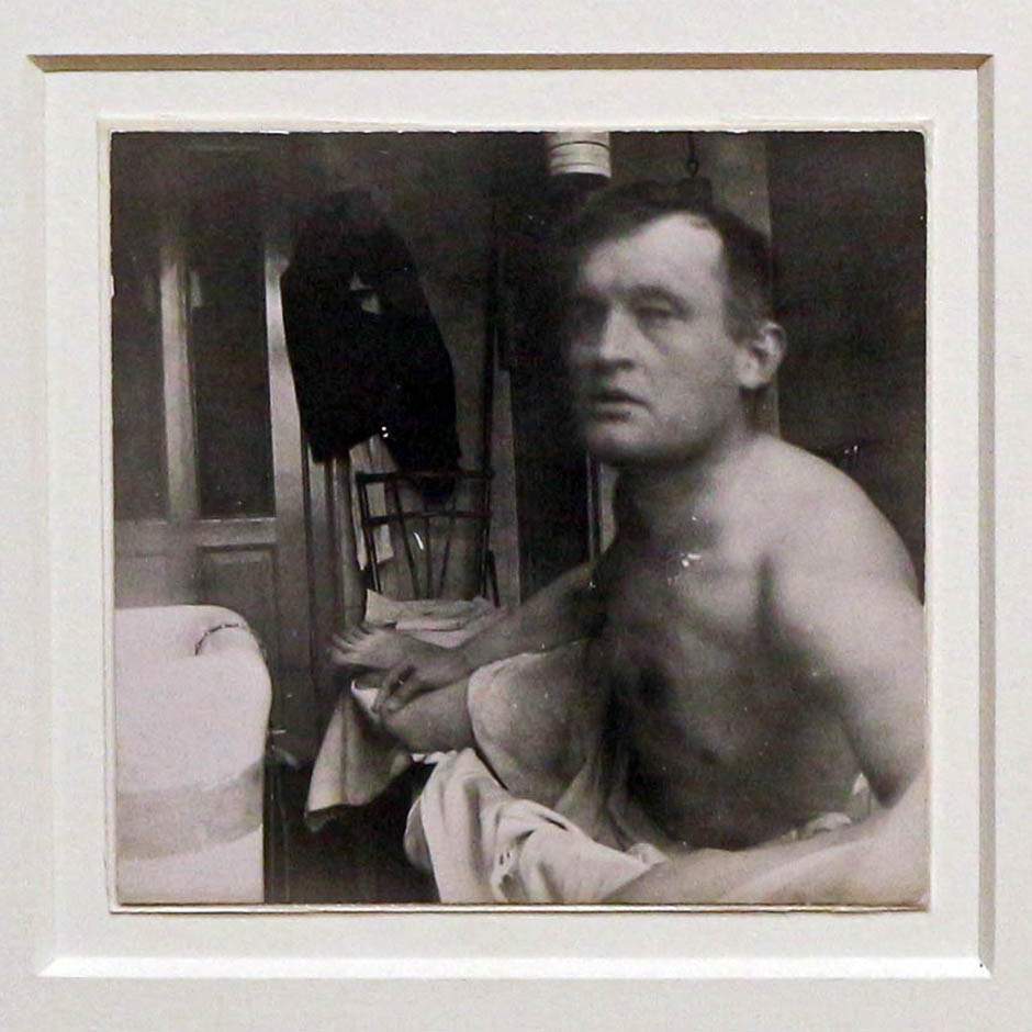 Эдвард Мунк. Автопортрет а-ля Марат. Фотография 1908-09