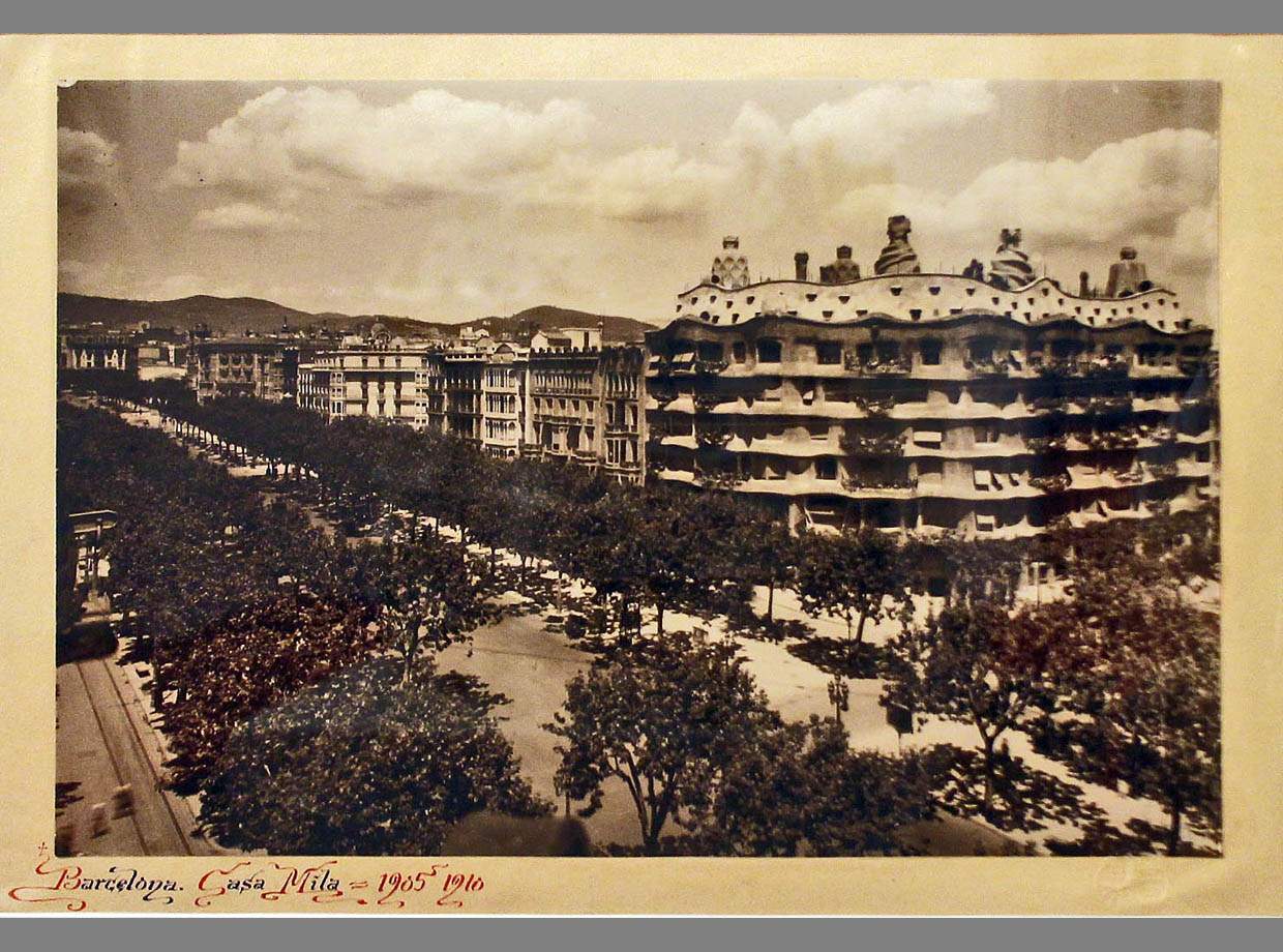 Адольф Мас. Фотография Casa Mila. 1910