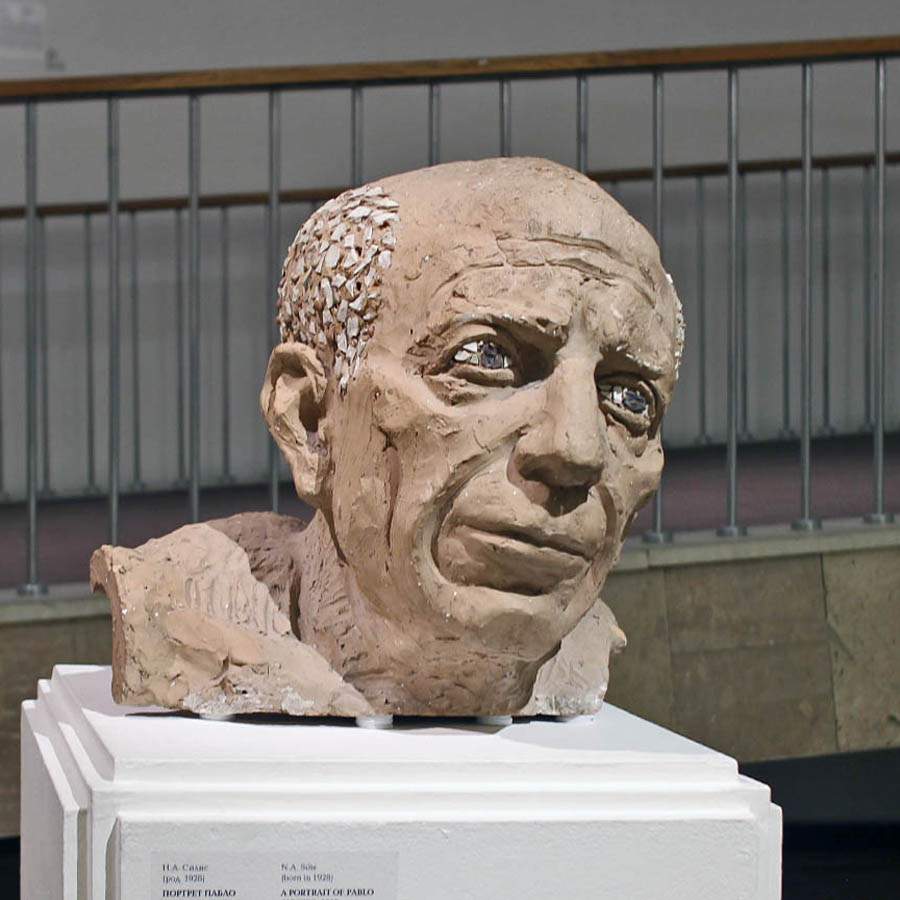 Н.А. Силис. Портрет Пабло Пикассо. 1957, глина, камень