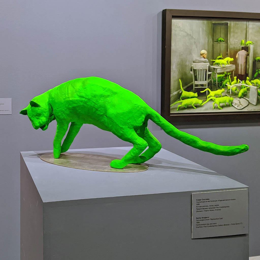 Sandy Skoglund. Cat sculpture from Radioactive Cats. 1980