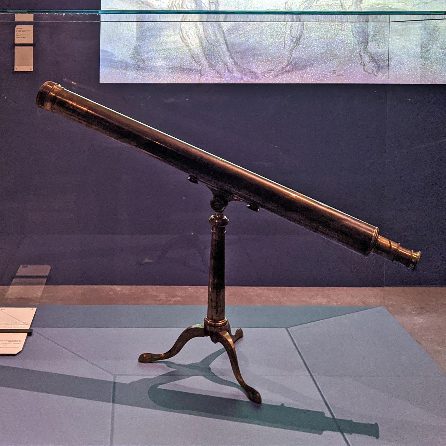 Телескоп-ахромат. 1760-1770. Политехнический музей