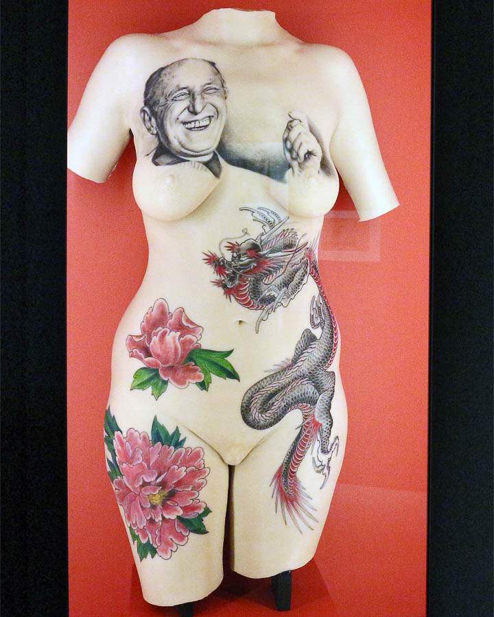 Тин-Тин. Татуировка на женском торсе. 2013