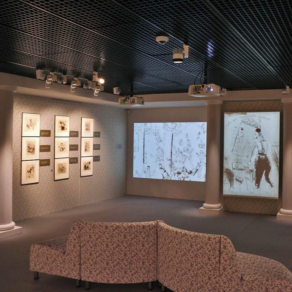 Зал выставки «Птица-тройка»